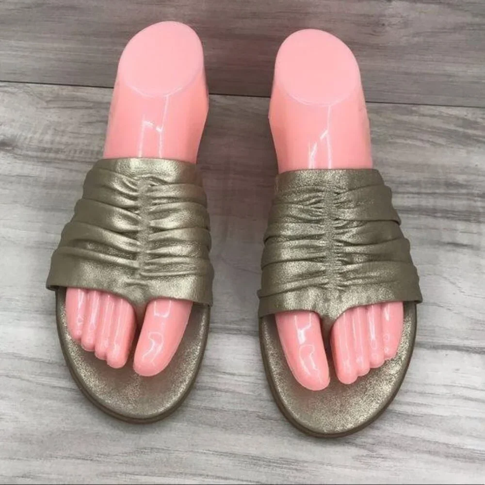 Nurture Sandals Womens 8 M Gold Leather Thong Slip On Shoes